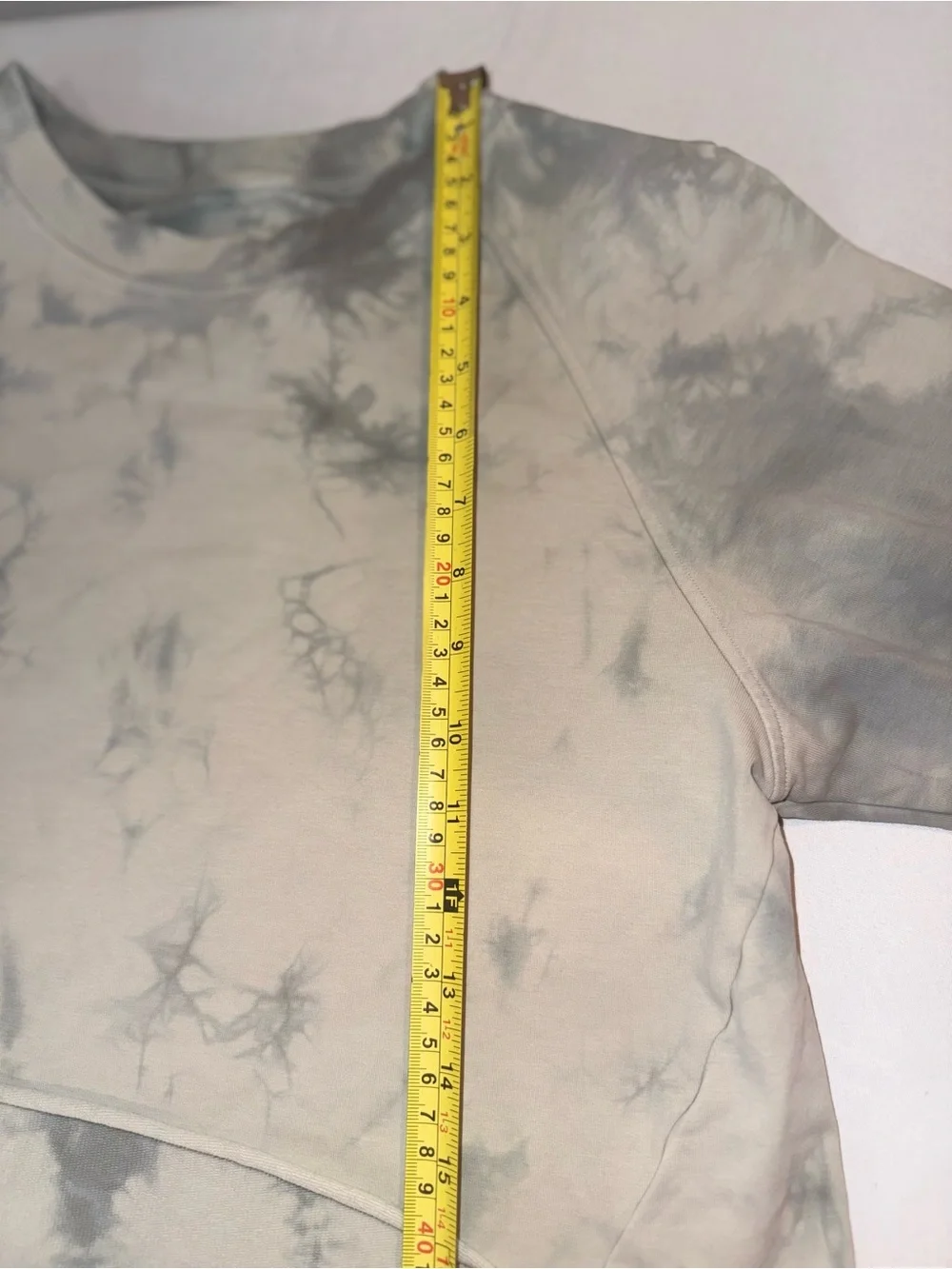 Lululemon Women Tie-Dye Cropped Sweatshirt Pullover- Gray/White Size 6 /S